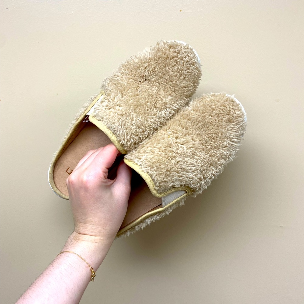 UGG Luci Slides